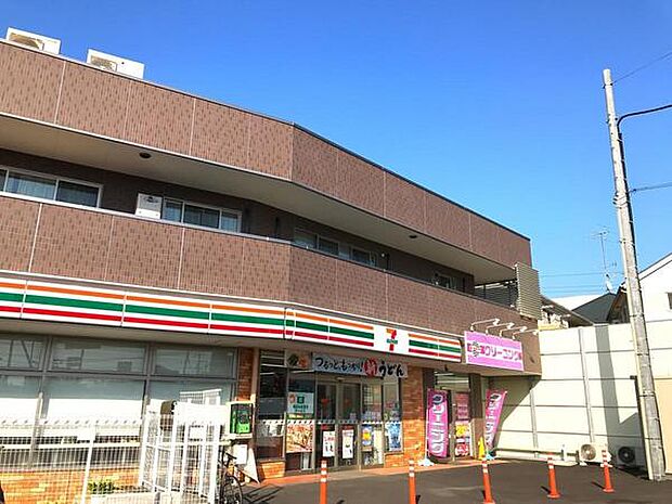セブンイレブン横浜市沢町店まで737m