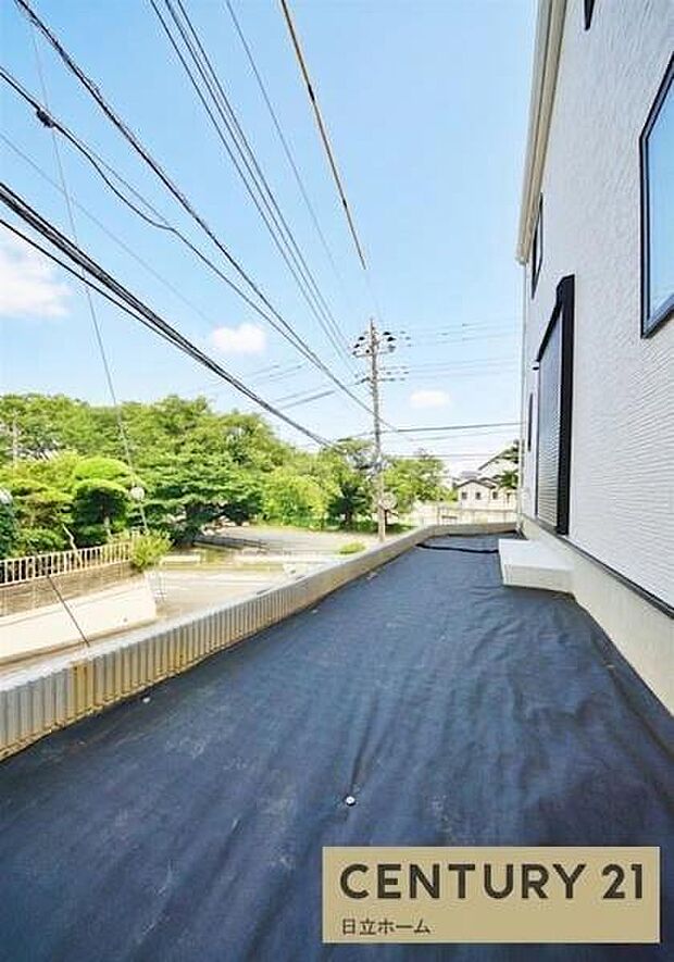 《前面道路》 ■落ち着いた住環境です。