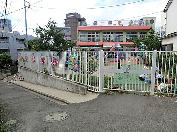 藤棚幼稚園まで423m、幼稚園ではワクワク・ドキドキとやってみようと思えるような活動や生活を送れるように教職員一同こころ一つに取り組んでいます。