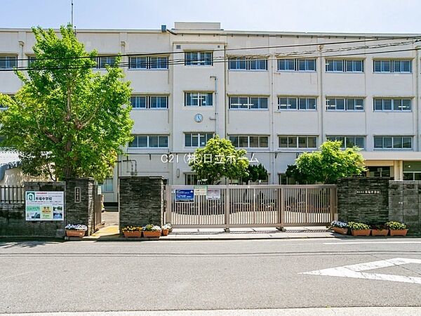 横浜市立市場中学校まで698m