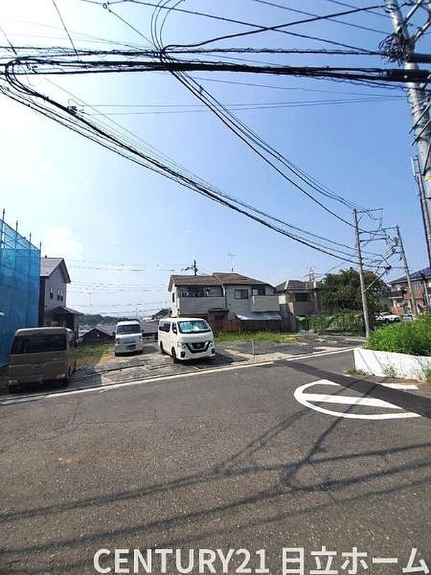 《外観》 ■豊かな光が照らすこの場所は、たわいもない会話を楽しみ、ゆったりとした時間を過ごす場所。家族の日常が刻まれる大切な空間です。