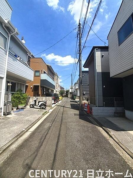 《現地》　青い空と白い雲、気分が晴れる場所がここにあります。