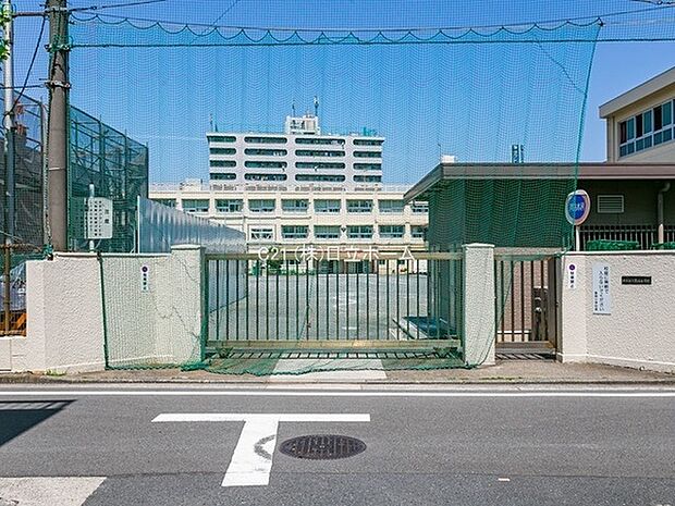 横浜市立豊岡小学校まで939m