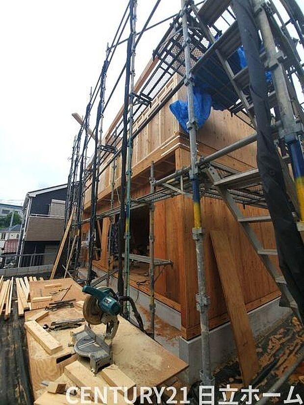 《現地》 安心して暮らせそうな住環境です。