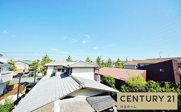 《眺望》 ■目の前には気持ちの良い青空が広がります。開放的で開けた空間が望めます。