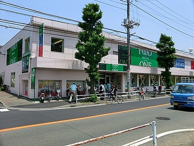 フードワン田奈店まで601m、品ぞろえが豊富。店員さんが親切。他のスーパーには無い美味しいお菓子があって、見つけるのが楽しいです。