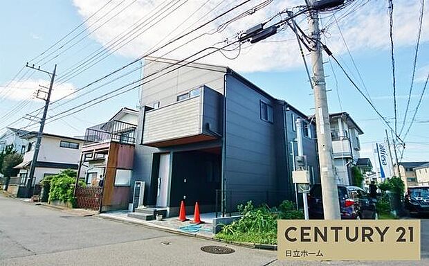 《前面道路》 「空」×「光」×「風」。開放感を具現化したような現地は、まさに「永住の地」としての選択肢です。