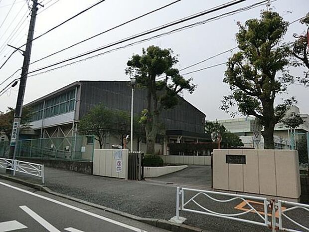横浜市立藤の木中学校まで648m