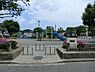 周辺：上之公園まで298m、複合滑り台、お砂場、ブランコ、カバさん、高さが三段階ある鉄棒があります。
