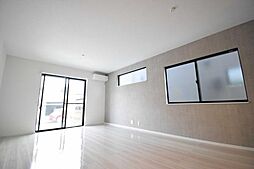 牛久市さくら台3丁目 4LDKのリビング/ダイニング