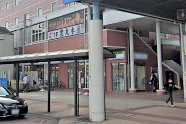 ファミリーマート佐貫駅前店まで1100m、24時間営業で日々の生活に便利なコンビニ。