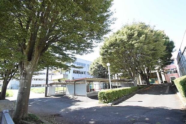 つくば市立谷田部東中学校まで2000m、お子様が成長しても暮らせます。