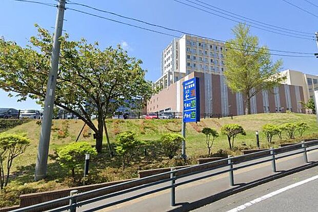 （株）日立製作所日立総合病院まで500m、急なケガ・発熱時も安心の総合病院。