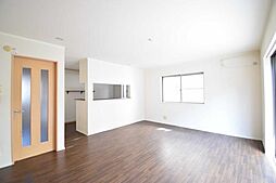 守谷市けやき台3丁目 4LDKのリビング/ダイニング