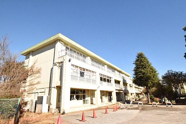 detached 茨城県牛久市刈谷町２丁目
地図を見る