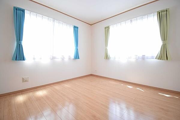 detached 茨城県牛久市刈谷町２丁目
地図を見る