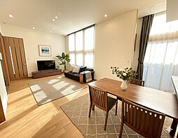 つくば市学園の森 4SLDKのリビング/ダイニング