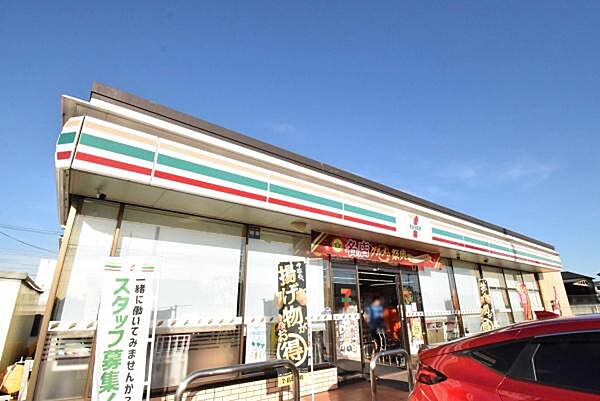 セブンイレブンつくばみどりの東店まで1000m、24時間営業で日々の生活に便利なコンビニ。