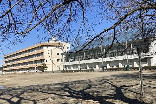 土浦市立土浦第四中学校まで850m、お子さまが成長しても暮らせます。