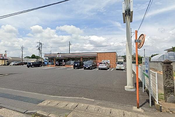 セブンイレブン土浦中高津店まで1200m、24時間営業で日々の生活に便利なコンビニ。