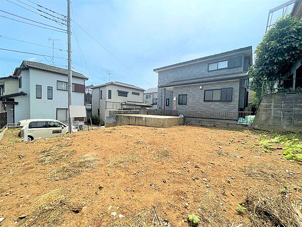 陽当たり良好な土地に自由設計で建物建築をお楽しみ下さい。