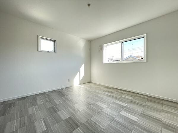 落ち着いた飽きの来ない配色。8帖