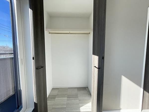 子供部屋にもたっぷり収納のクローゼットが付いています！