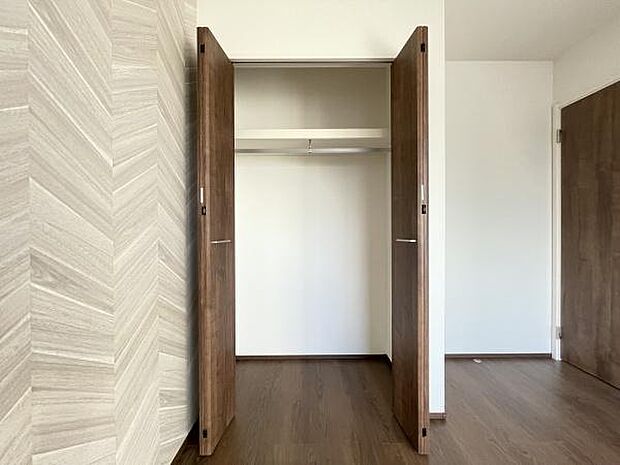 各居室にも収納を設置しています。容量充分な収納スペースを確保。