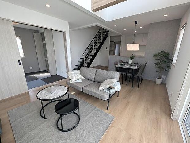 リビングイン階段なので「いってきます」や「ただいま」は無くなりません♪