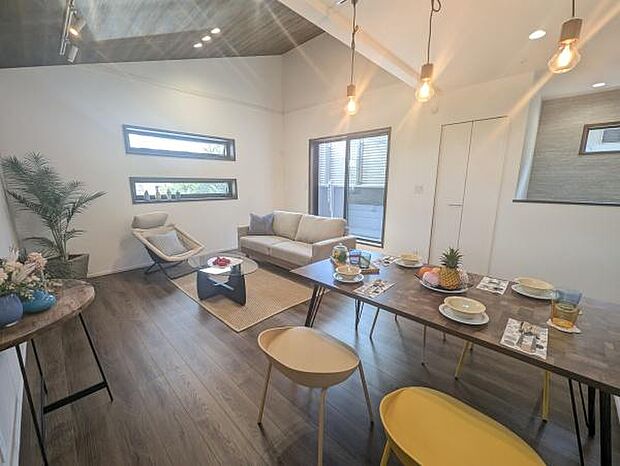 別角度からのリビング撮影です。