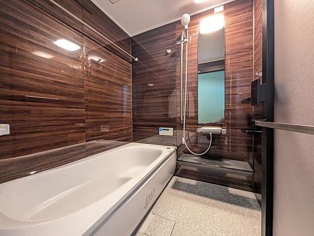 一日の疲れを癒す大切な空間です。浴室乾燥機、物干しバーもついておりますので雨の日でも安心してお洗濯を回せます!