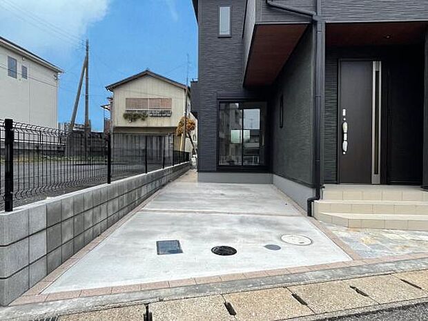 駐車スペースは1台分。