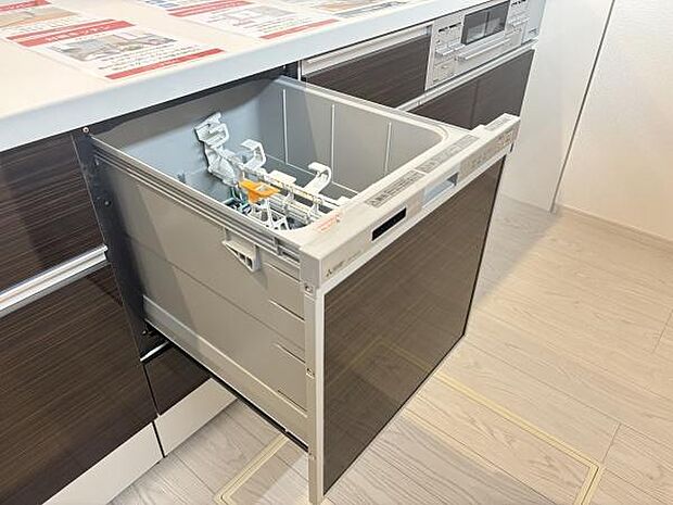 嬉しい食洗機付き！毎日の家事の合間や、寝ている間のスキマ時間を有効活用でき、家事の手間を減らす事ができます。