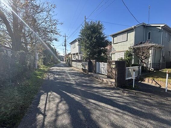 前面道路は約4...