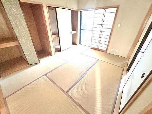 LDKとしても使える1F 和室です！
