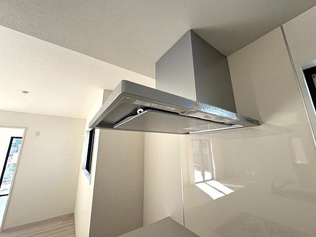 レンジフード。調理中に発生する煙や油分、においを吸い込み空気を快適にしてくれます!