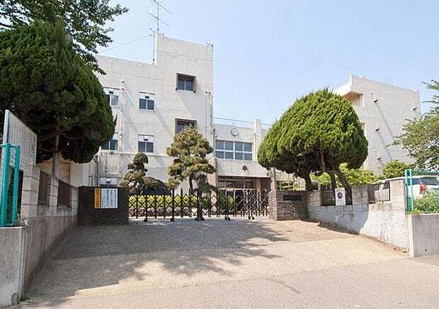 千葉市立草野中学校まで2698m