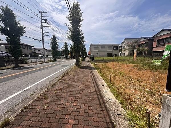 南東側公道幅員約13.8mに約12.8m接道！