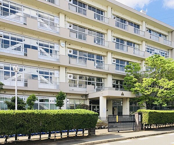 千葉市立小中台南小学校まで600m