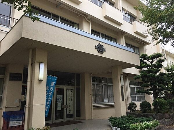 海南市立巽小学校まで289m