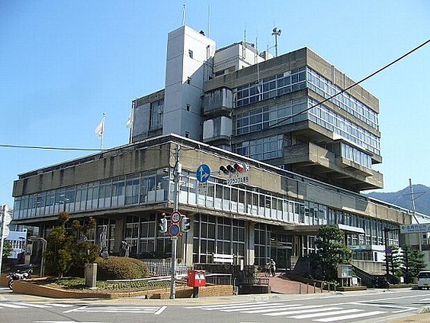 海南市役所まで1318m