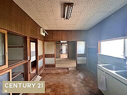 紀の川市東野　中古戸建 7DKのリビング/ダイニング