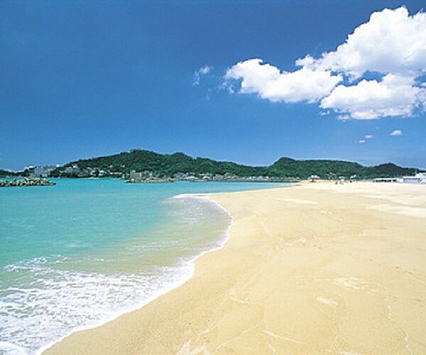 片男波海水浴場まで1134m