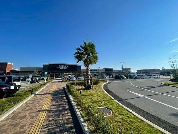 フォレストモールまで612m