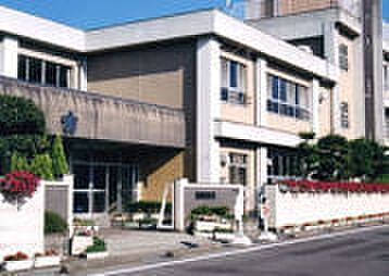 和歌山市立吹上小学校まで90m