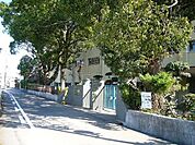 海南市立日方小学校まで796m