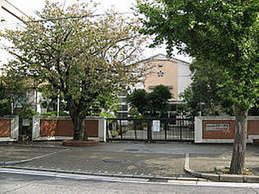 和歌山市立大新小学校まで467m