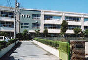 和歌山市立野崎西小学校まで1285m