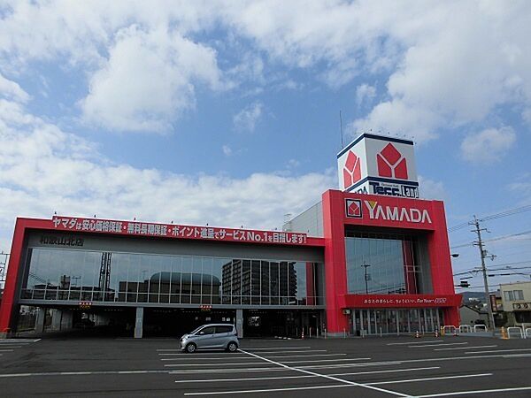 ヤマダ電機テックランド和歌山北店まで691m