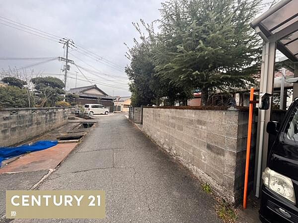 交通量の少ない閑静な住宅街